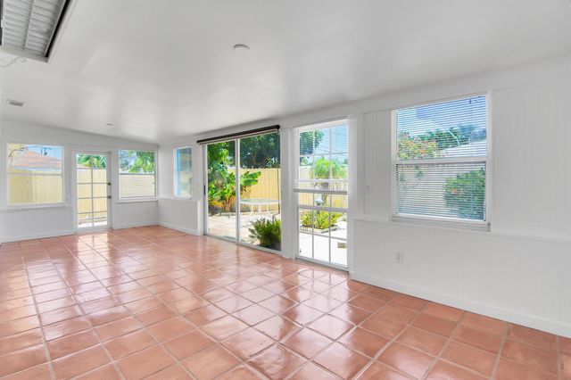 360 Saturn Avenue, Tequesta, FL 33469