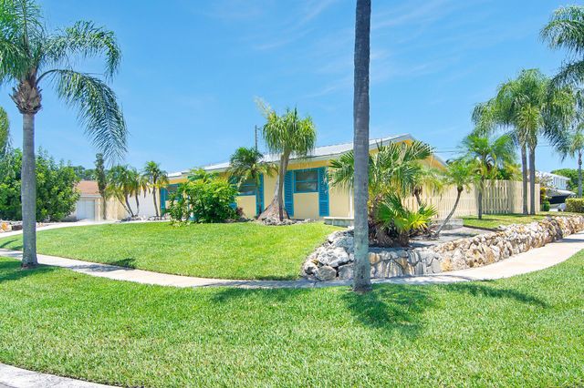 360 Saturn Avenue, Tequesta, FL 33469