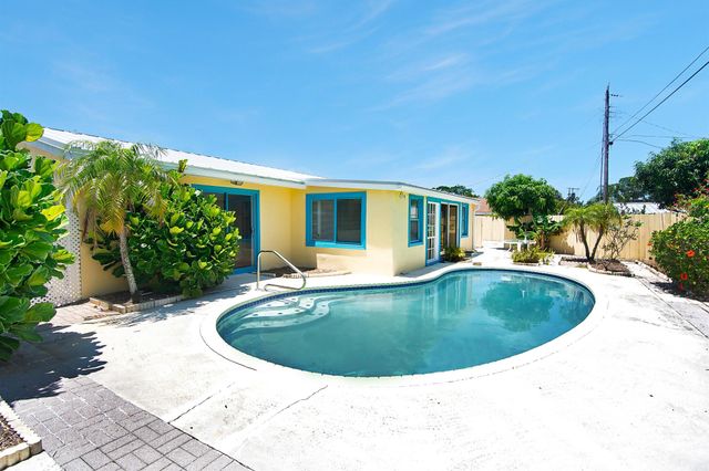 360 Saturn Avenue, Tequesta, FL 33469