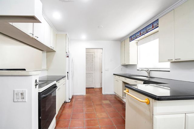360 Saturn Avenue, Tequesta, FL 33469