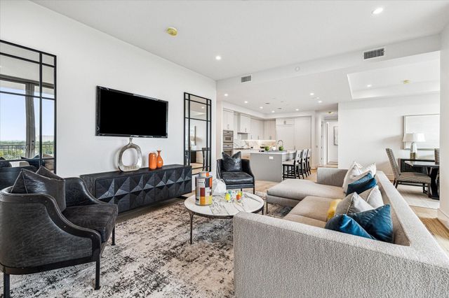 5656 San Felipe Street 603, Houston, TX 77056