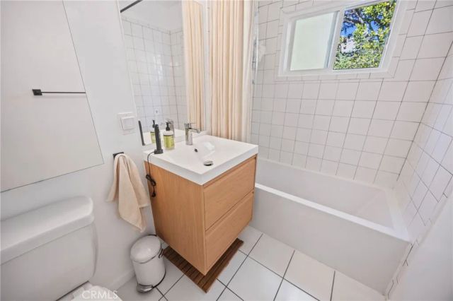 3017 4th, Santa Monica, CA 90405