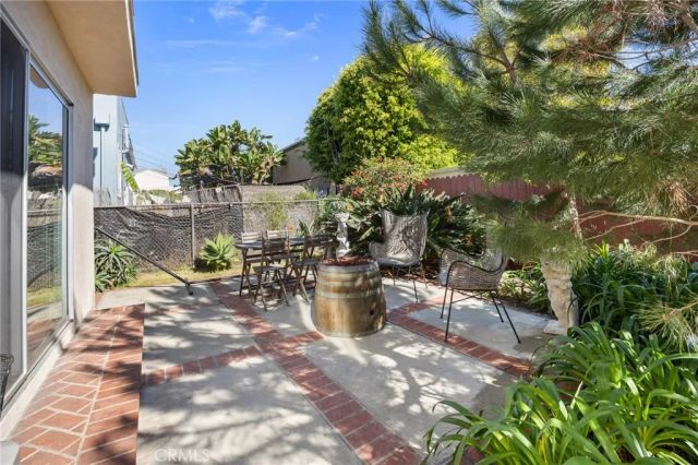 3017 4th, Santa Monica, CA 90405