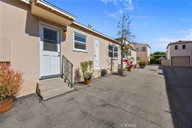 3017 4th, Santa Monica, CA 90405