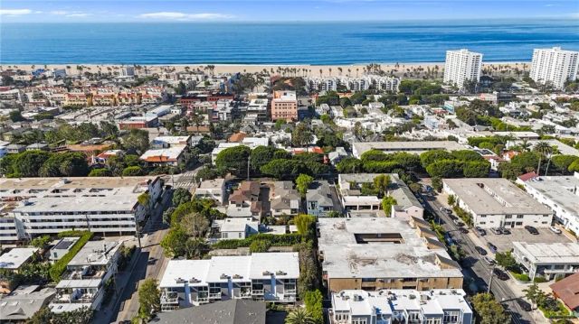 3017 4th, Santa Monica, CA 90405