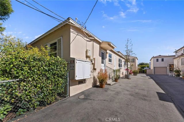 3017 4th, Santa Monica, CA 90405