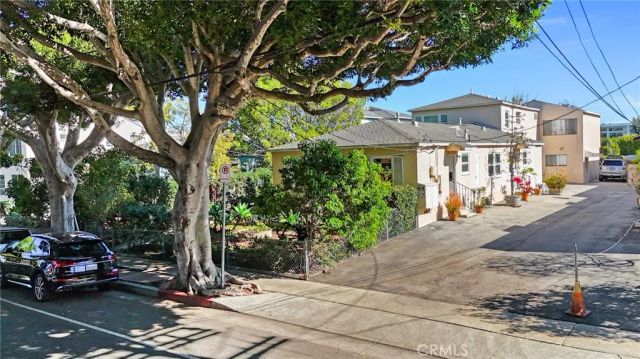 3017 4th, Santa Monica, CA 90405