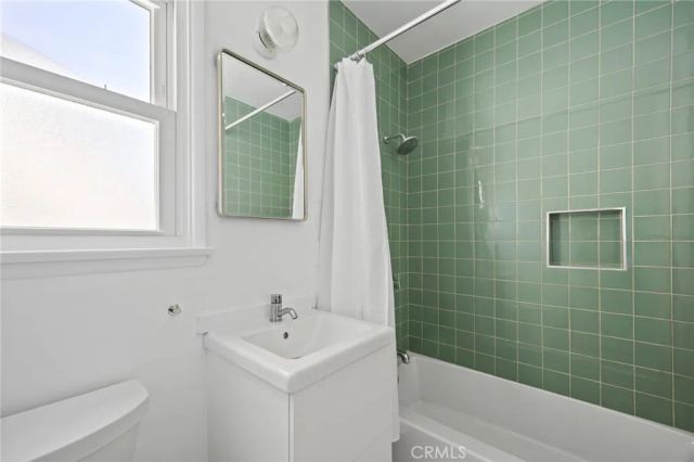 3017 4th, Santa Monica, CA 90405