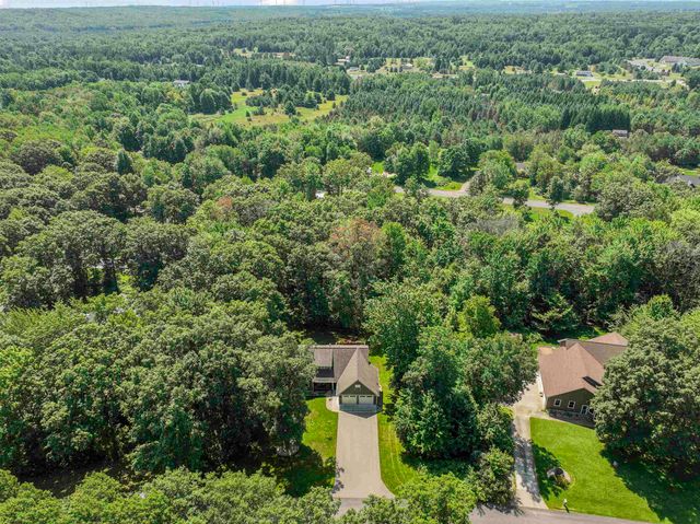 180 Hunters Ridge, Cadillac, MI 49601