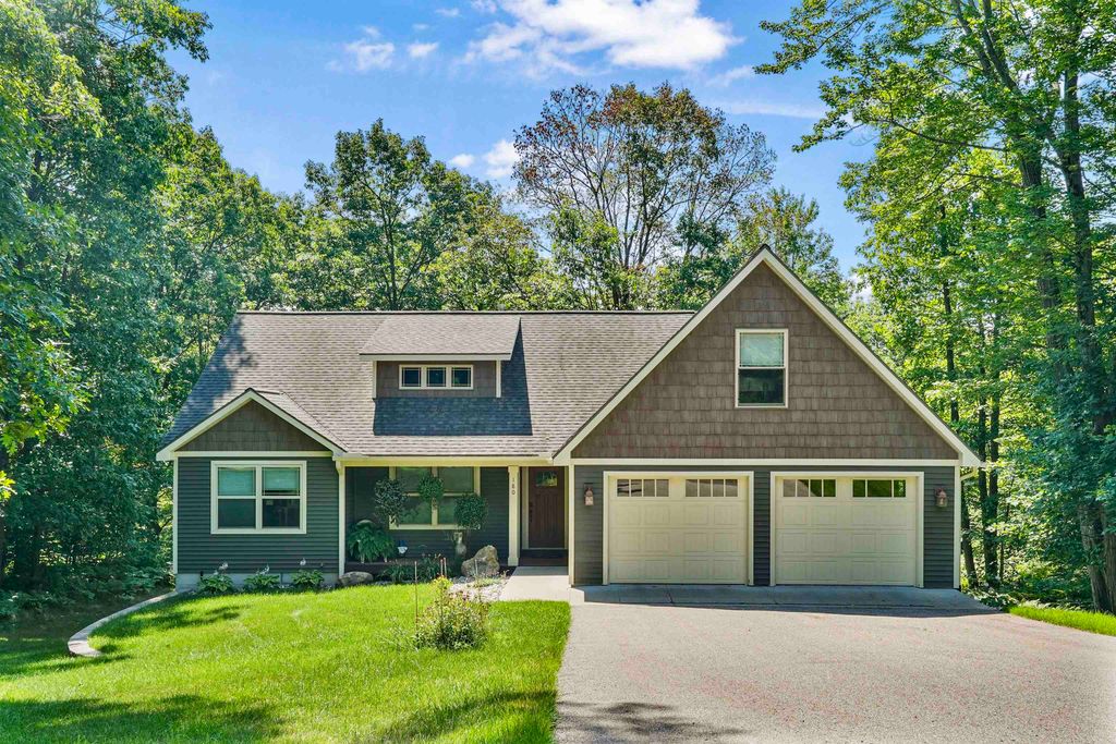 180 Hunters Ridge, Cadillac, MI 49601