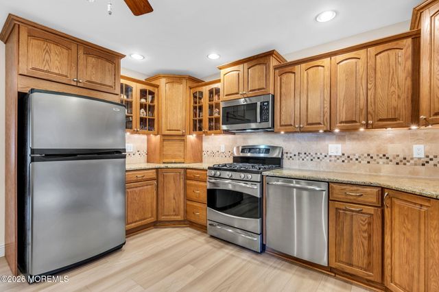 316 Anchor Avenue, Beachwood, NJ 08722