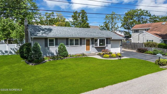 316 Anchor Avenue, Beachwood, NJ 08722