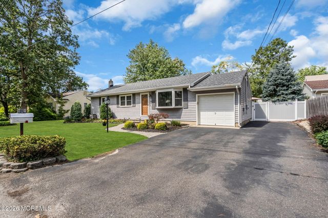 316 Anchor Avenue, Beachwood, NJ 08722