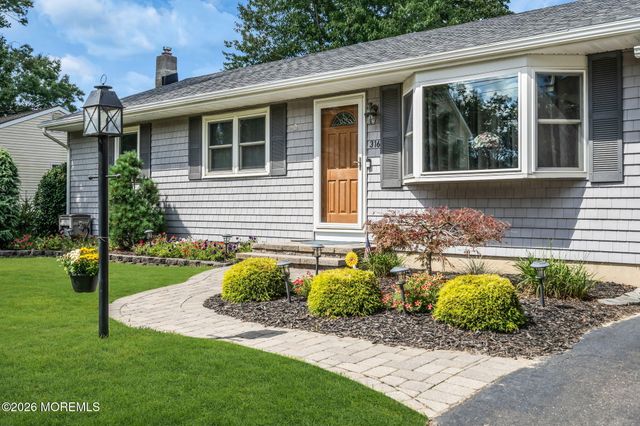 316 Anchor Avenue, Beachwood, NJ 08722