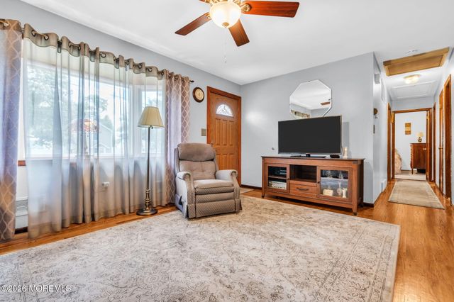 316 Anchor Avenue, Beachwood, NJ 08722