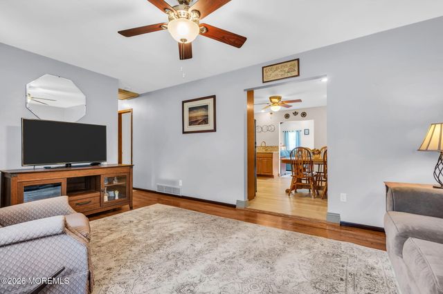 316 Anchor Avenue, Beachwood, NJ 08722