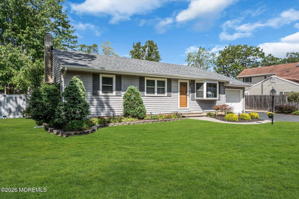 316 Anchor Avenue, Beachwood, NJ 08722