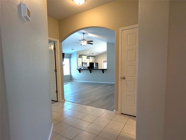 8702 S 254th East Avenue, Broken Arrow, OK 74014