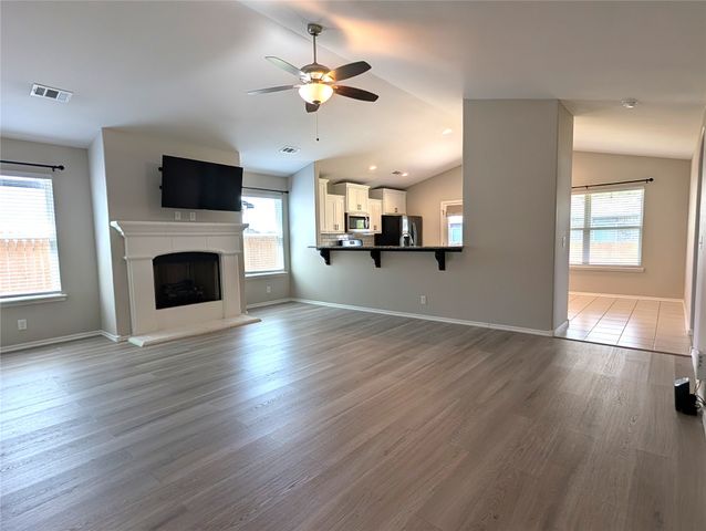 8702 S 254th East Avenue, Broken Arrow, OK 74014