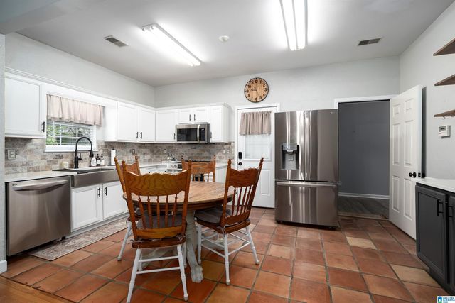 7093 US HIGHWAY 11, Springville, AL 35146