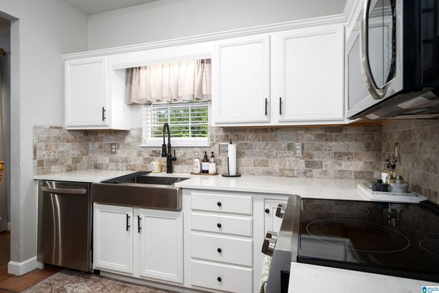 7093 US HIGHWAY 11, Springville, AL 35146