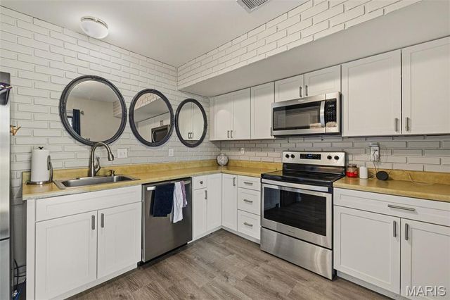 1044 Humber Circle, Unincorporated, MO 63129