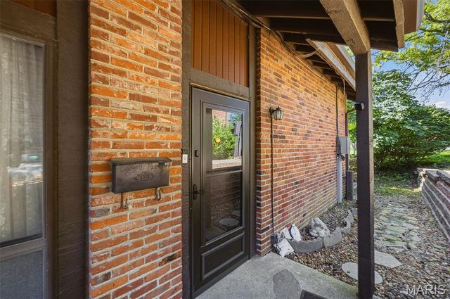1044 Humber Circle, Unincorporated, MO 63129