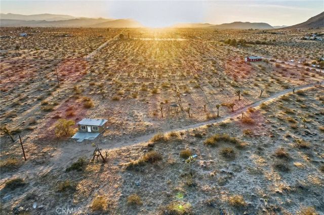 59773 Applegate Way, Landers, CA 92285