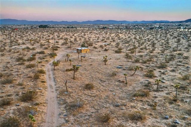 59773 Applegate Way, Landers, CA 92285