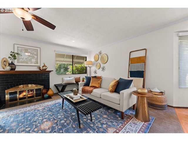 15565 Sw 109TH Ave, Portland, OR 97224