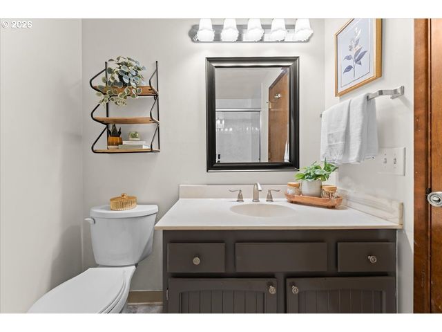 15565 Sw 109TH Ave, Portland, OR 97224