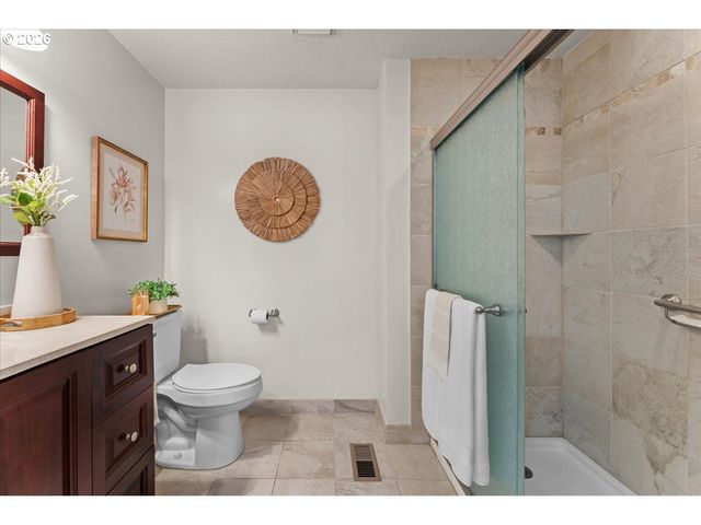 15565 Sw 109TH Ave, Portland, OR 97224