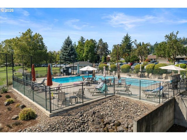 15565 Sw 109TH Ave, Portland, OR 97224