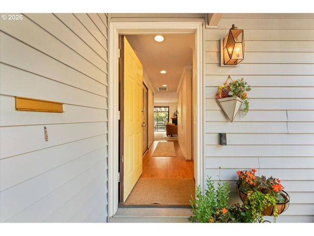 15565 Sw 109TH Ave, Portland, OR 97224