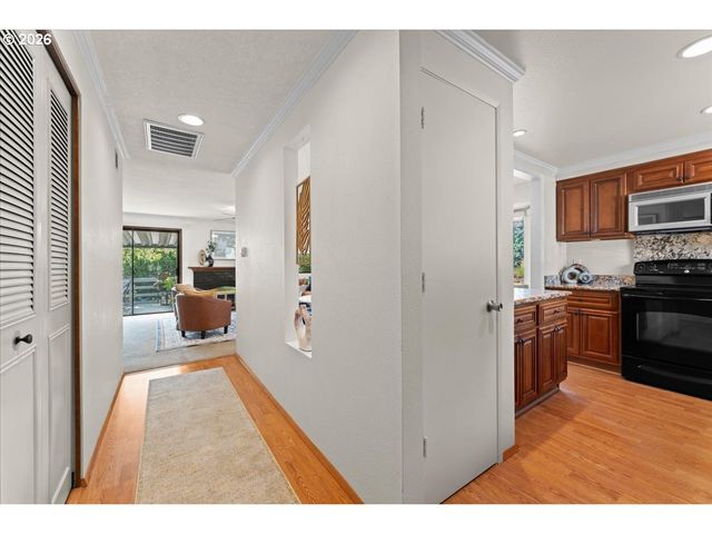 15565 Sw 109TH Ave, Portland, OR 97224