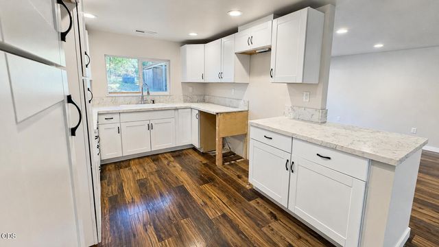 2895 Hamilton Lane, Grants Pass, OR 97527