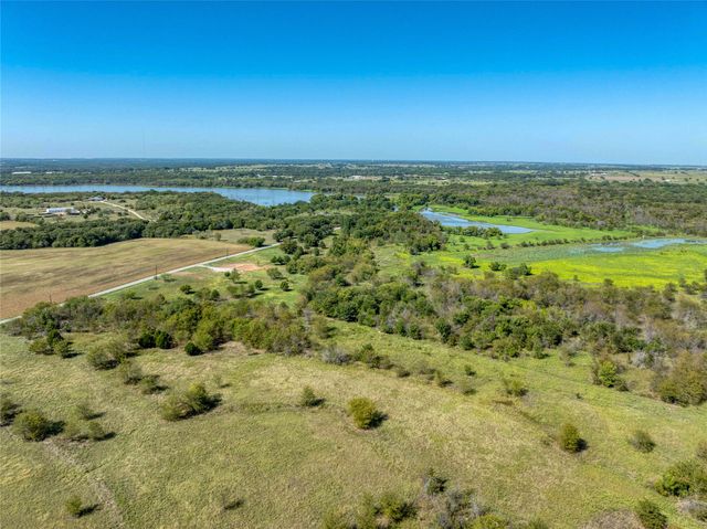 1274 Hart Lane, Tioga, TX 76271