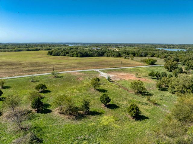 1274 Hart Lane, Tioga, TX 76271