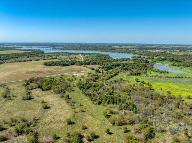 1274 Hart Lane, Tioga, TX 76271