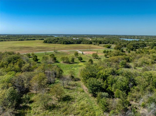 1274 Hart Lane, Tioga, TX 76271