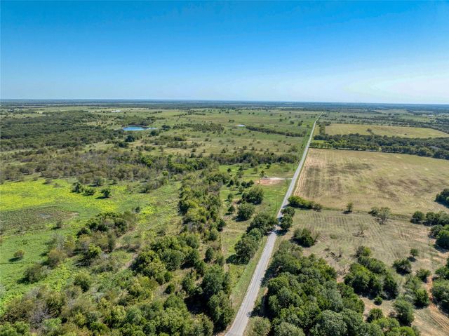 1274 Hart Lane, Tioga, TX 76271