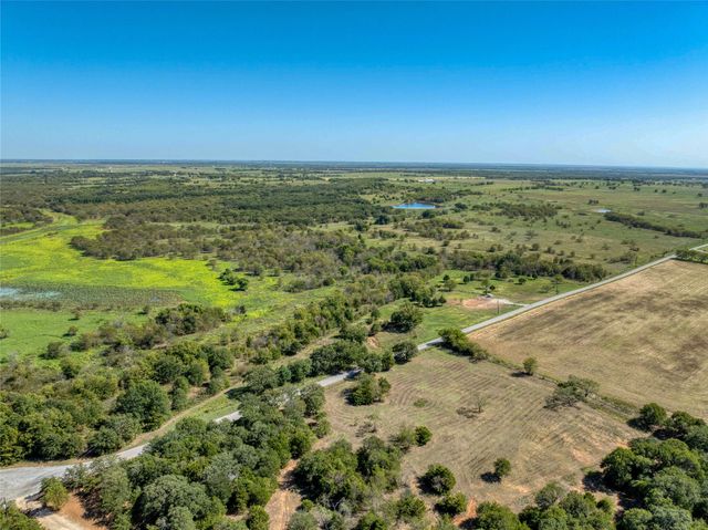 1274 Hart Lane, Tioga, TX 76271