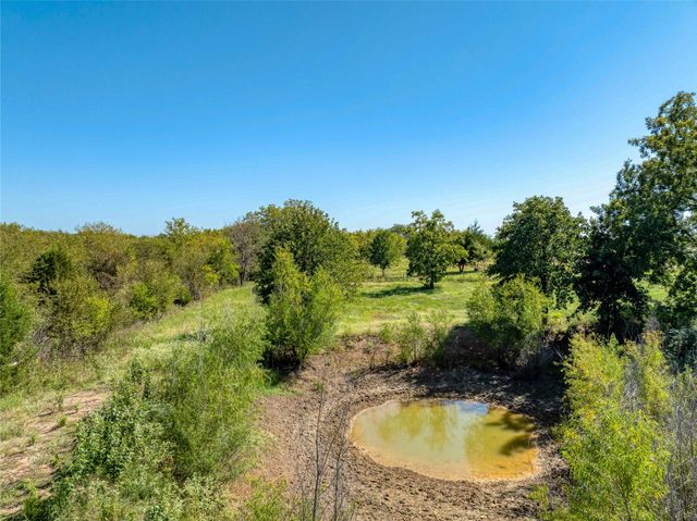 1274 Hart Lane, Tioga, TX 76271