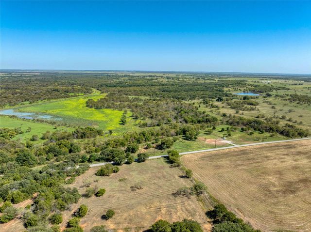 1274 Hart Lane, Tioga, TX 76271