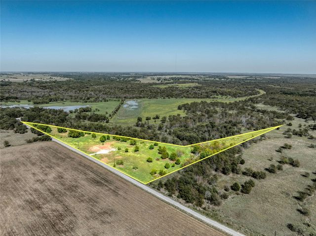 1274 Hart Lane, Tioga, TX 76271