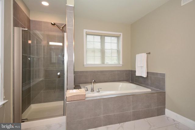 22 MUIRHEAD CT, Belle Mead, NJ 08502