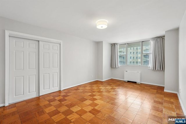 6040 Boulevard East H-3, West New York, NJ 07093