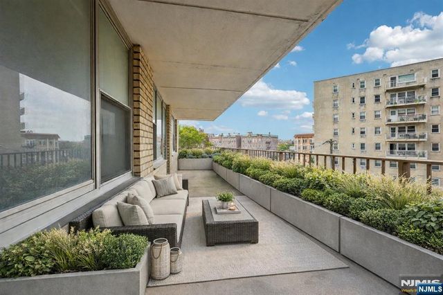 6040 Boulevard East H-3, West New York, NJ 07093