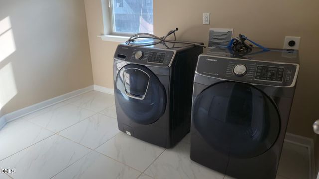 864 Bay Bouquet Lane, Apex, NC 27523