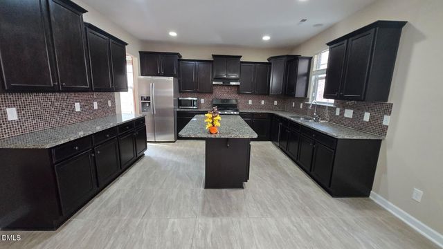 864 Bay Bouquet Lane, Apex, NC 27523